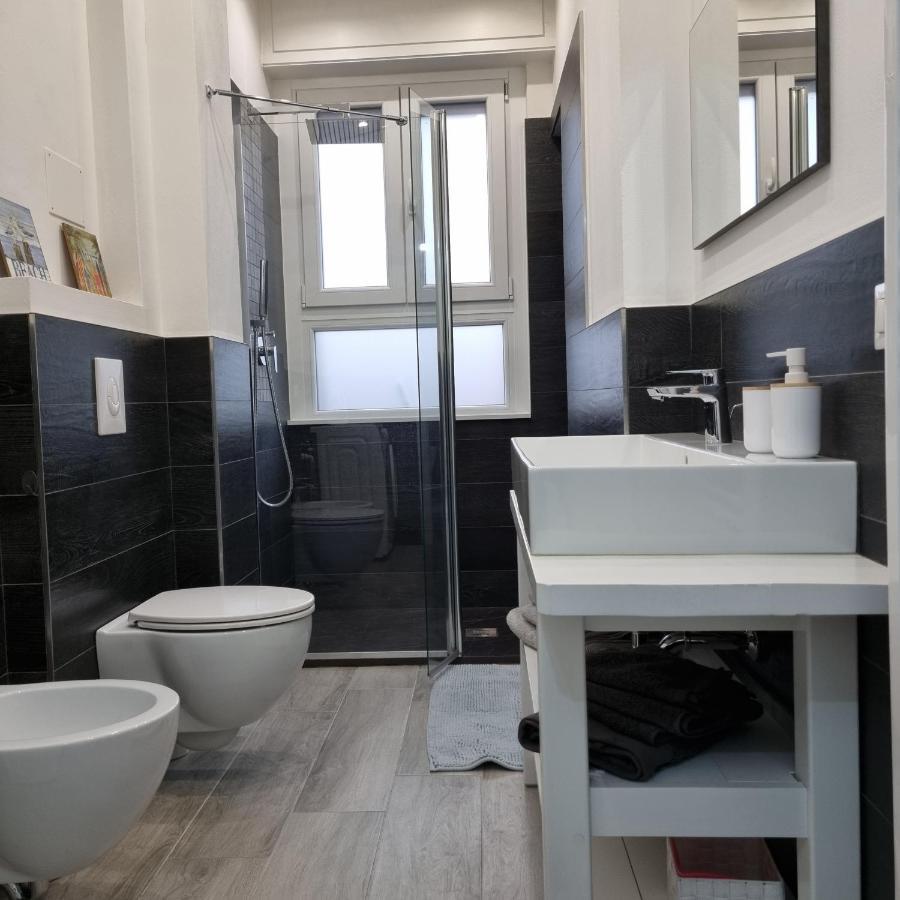 Galla House Gallarate Bagian luar foto