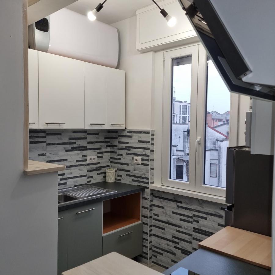 Galla House Gallarate Bagian luar foto