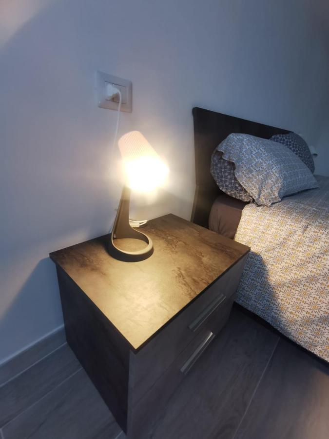 Galla House Gallarate Bagian luar foto