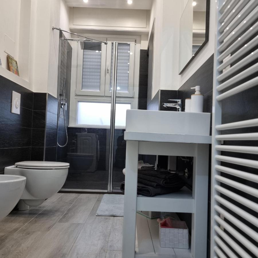 Galla House Gallarate Bagian luar foto