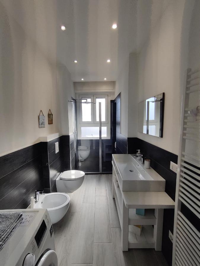 Galla House Gallarate Bagian luar foto