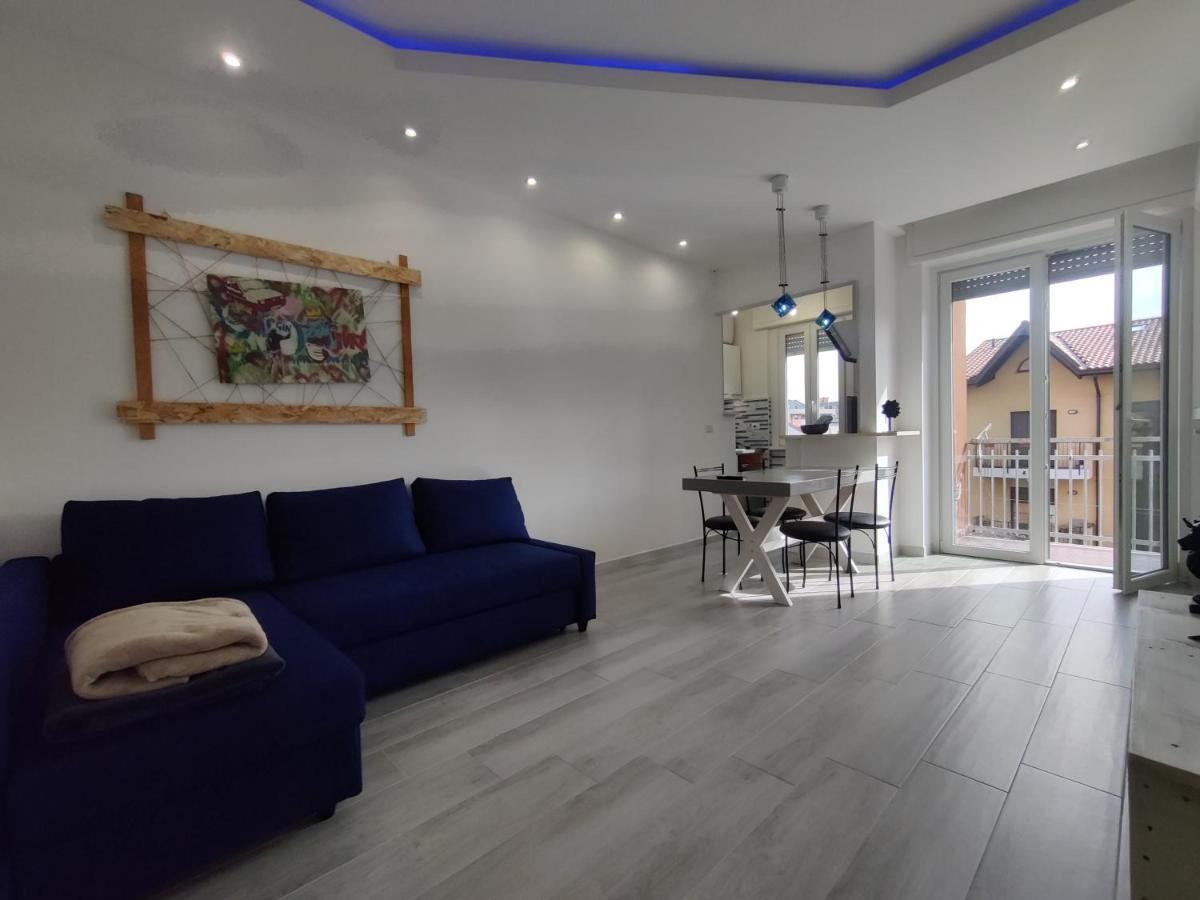 Galla House Gallarate Bagian luar foto